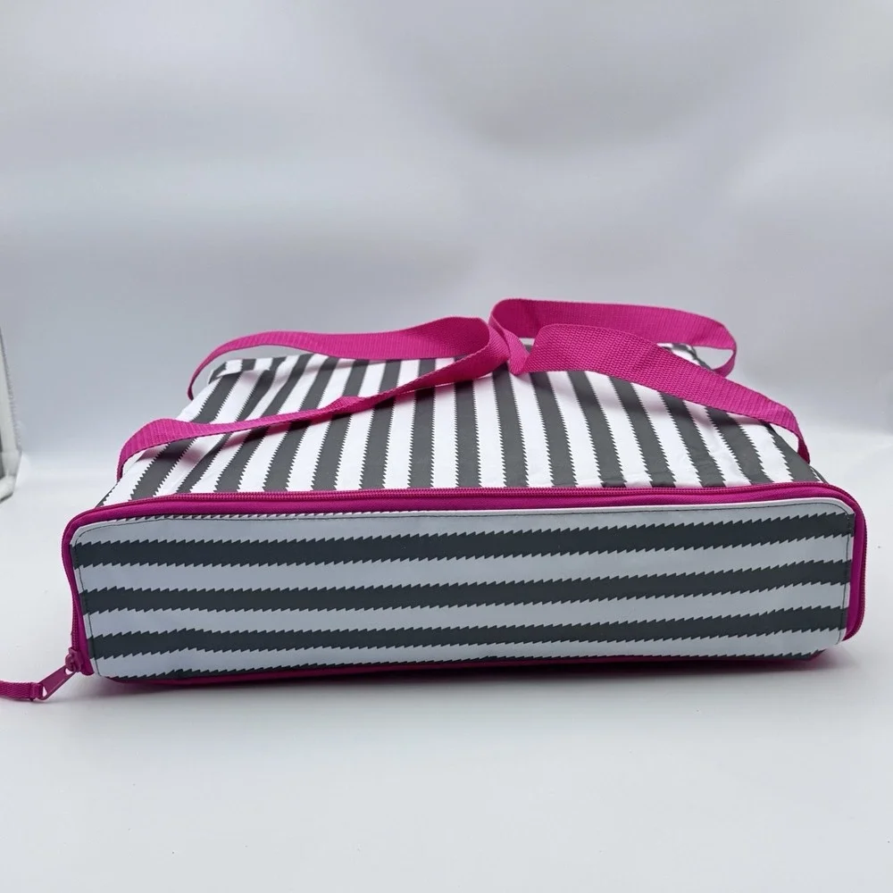 NEW! Thirty One Pack-A-Party Tote Bag Large Thermal Insulated Grey Wave Chevron